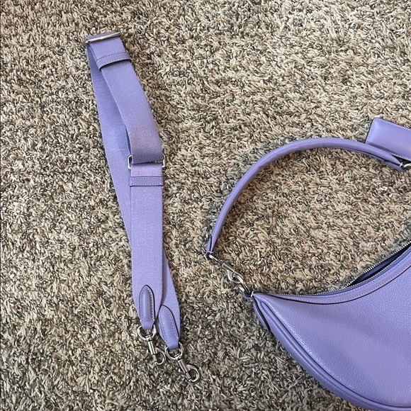 Coach Aria - Picture 11 of 11